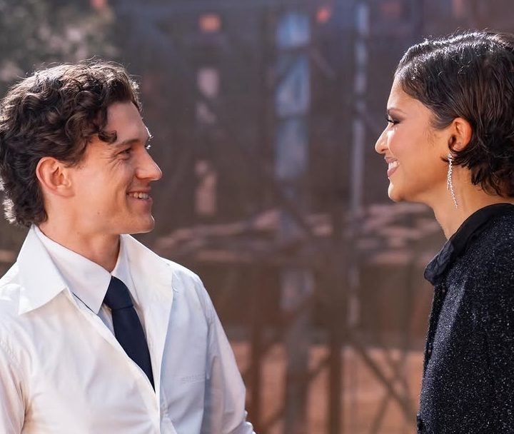 zendaya-en-tom-holland-gaan-voor-husband-wife-style-tijdens-hun-spider-man-tour-397983