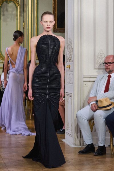 de-nieuwe-garde-couture-ontwerpers-waar-fashion-insiders-het-over-hebben-400501