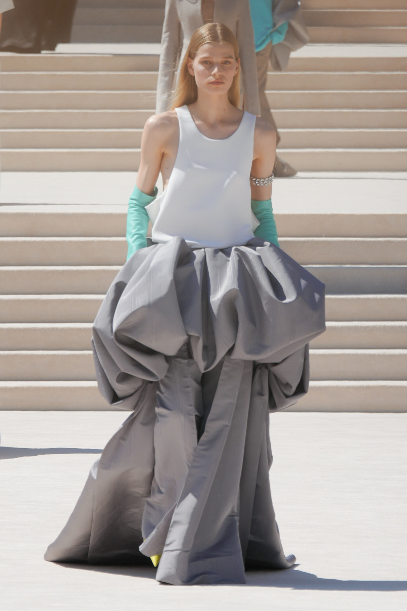 Een look van Balenciaga couture herfst/winter 2026
