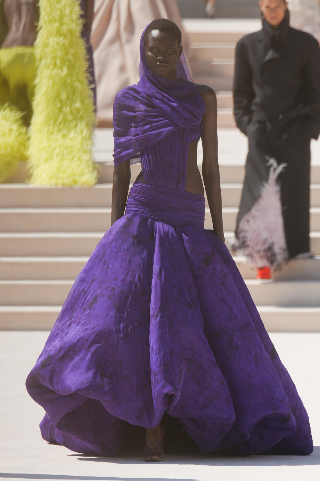 Een look van Balenciaga couture herfst/winter 2026