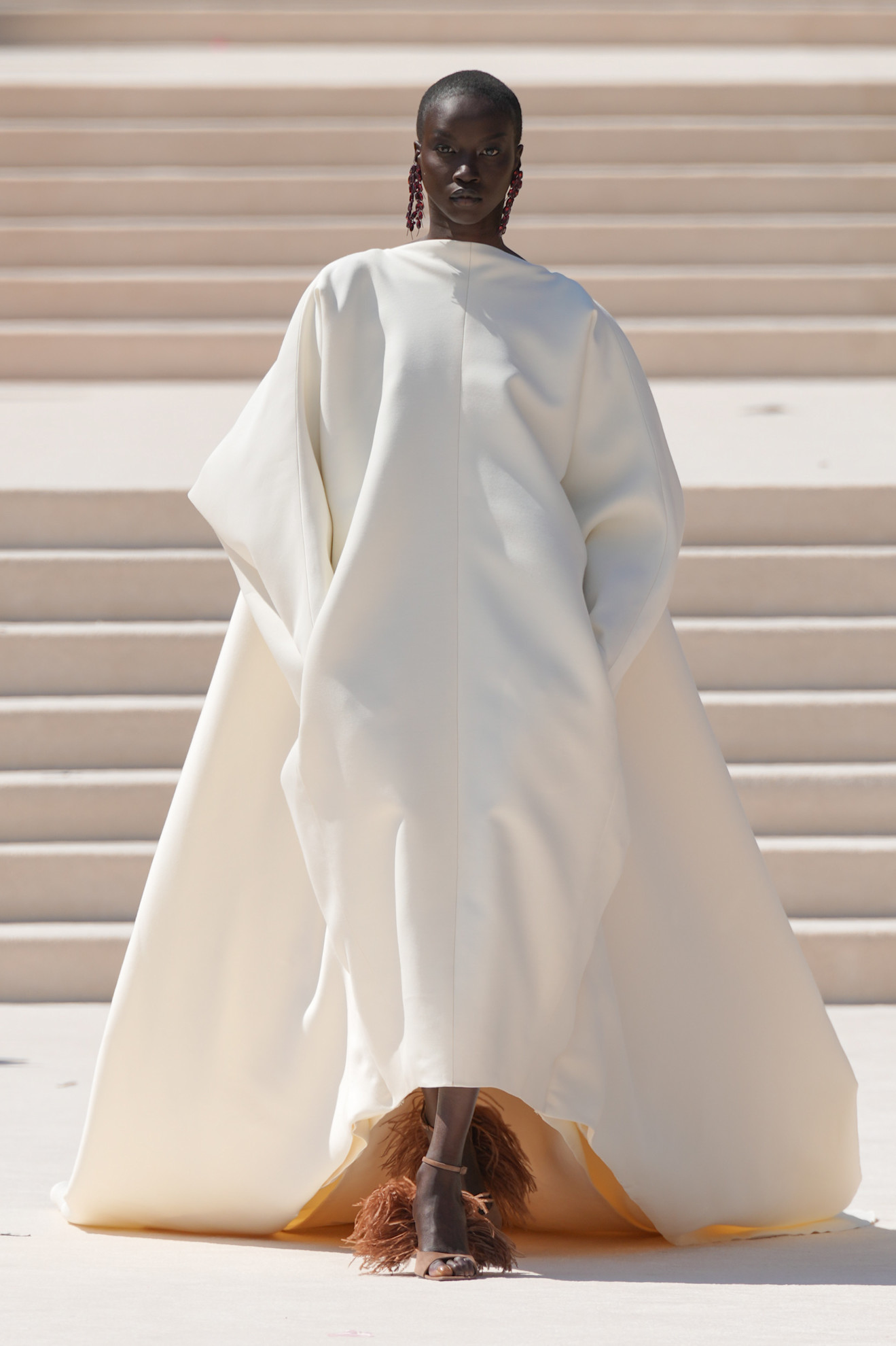 Een look van Balenciaga couture herfst/winter 2026