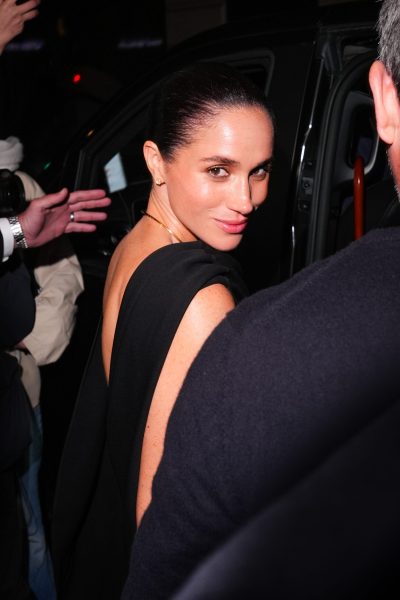 meghan-keert-na-4-jaar-terug-naar-de-uk-en-verblijft-met-haar-gezin-in-het-oude-huis-van-prinses-diana-401965