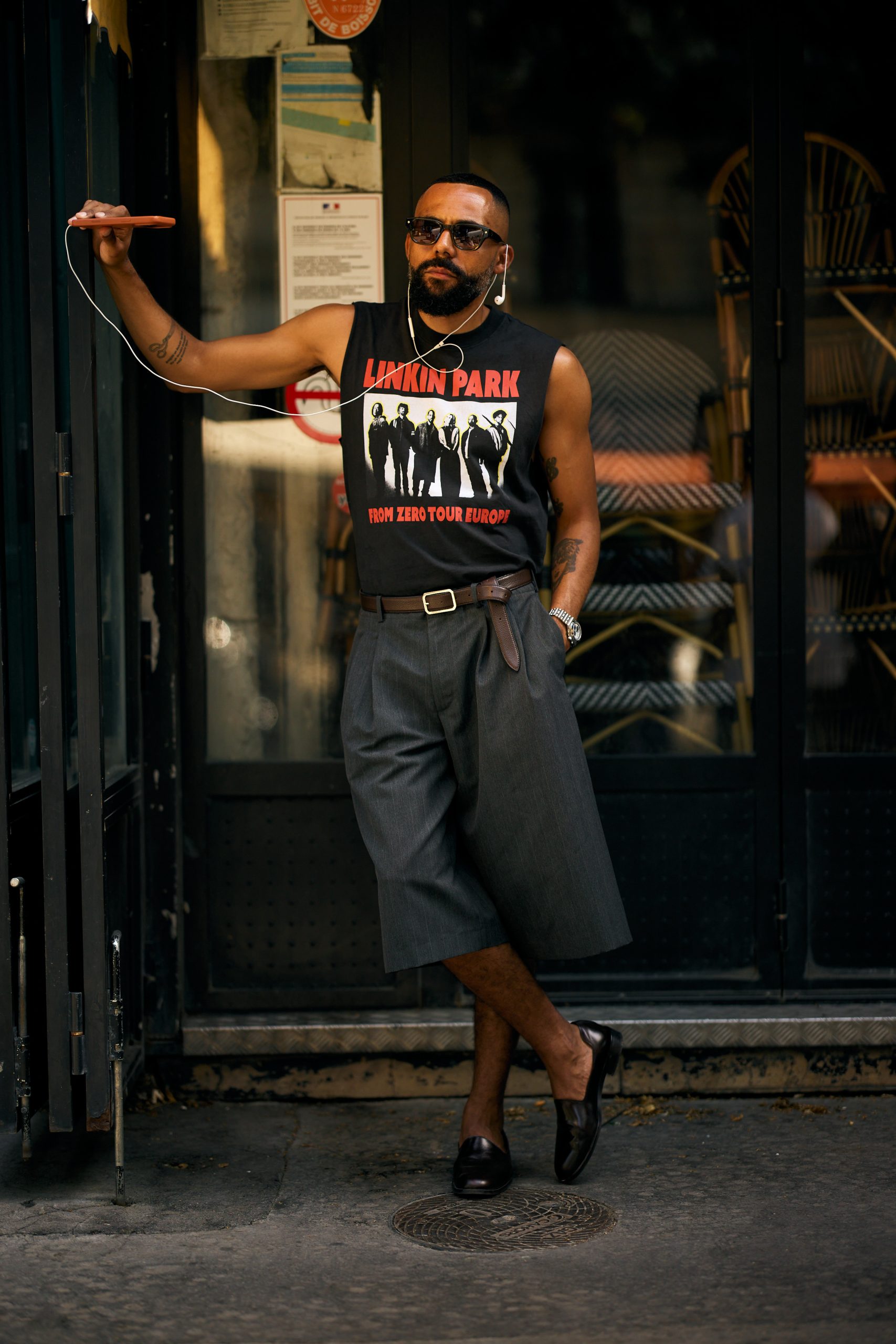 Culotte schoenen combinatie: Man draagt culotte met loafers