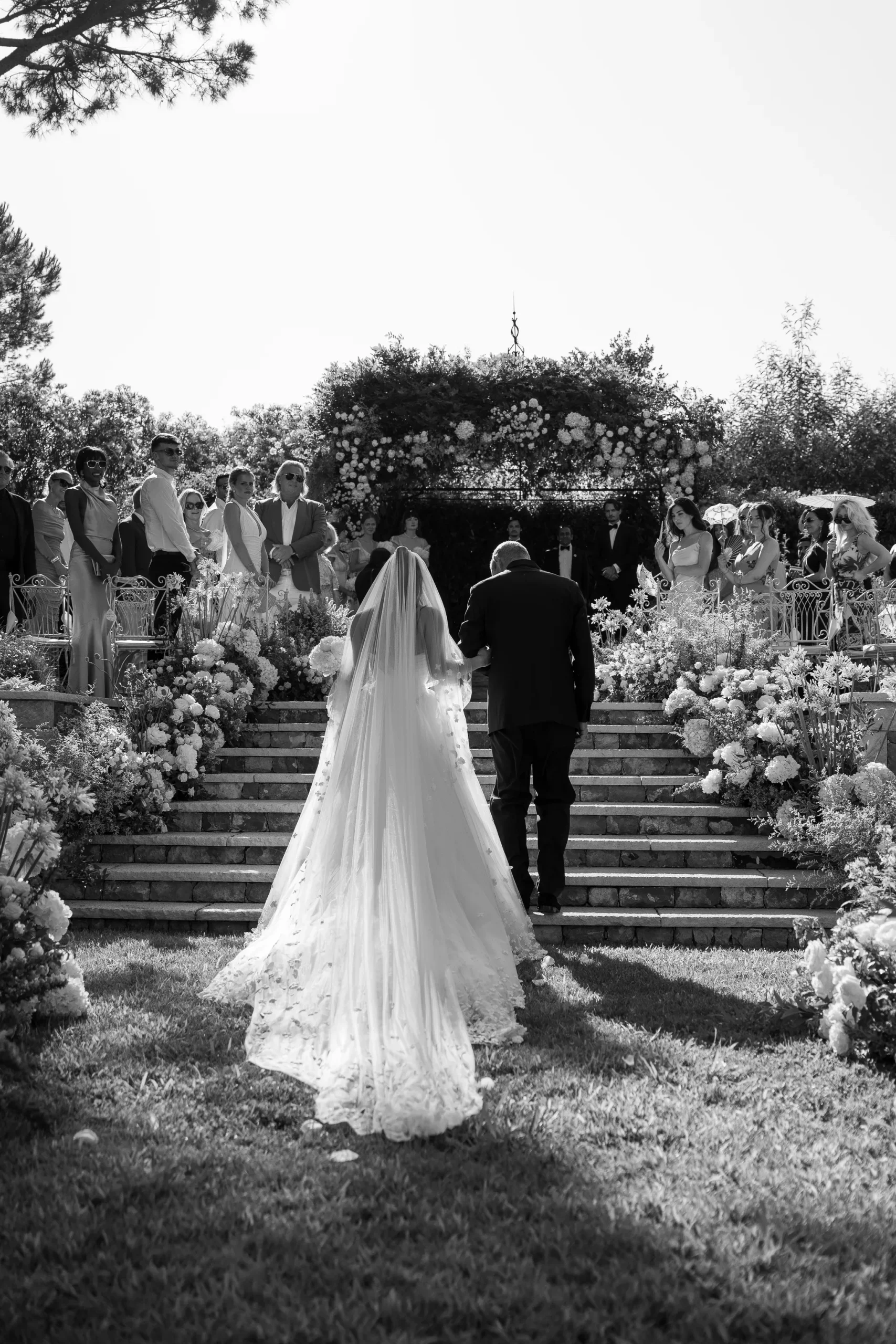 Beeld van de bruiloft van Dylan Jagger Lee en Paula Bruss