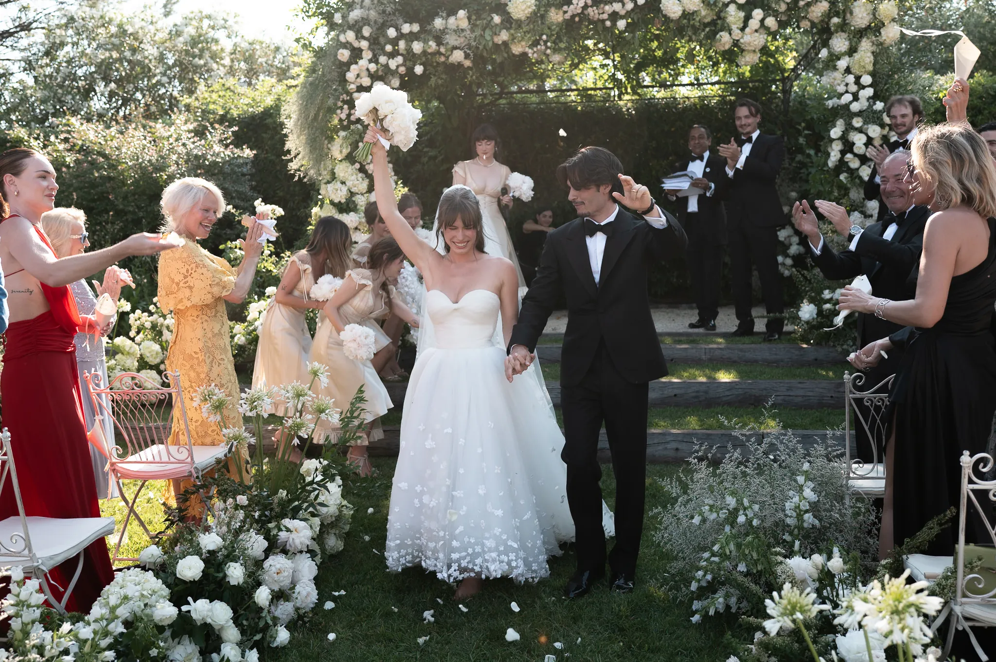 Beeld van de bruiloft van Dylan Jagger Lee en Paula Bruss