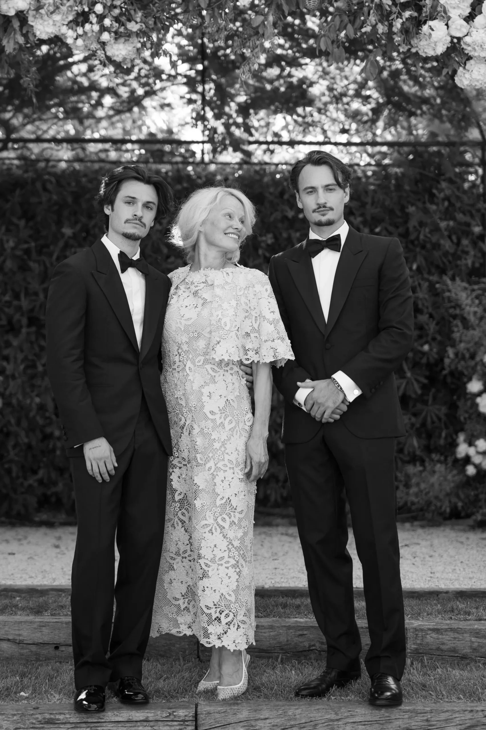 Beeld van de bruiloft van Dylan Jagger Lee en Paula Bruss