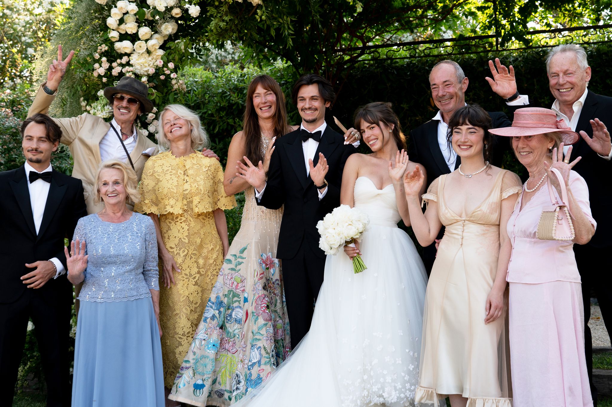 Beeld van de bruiloft van Dylan Jagger Lee en Paula Bruss