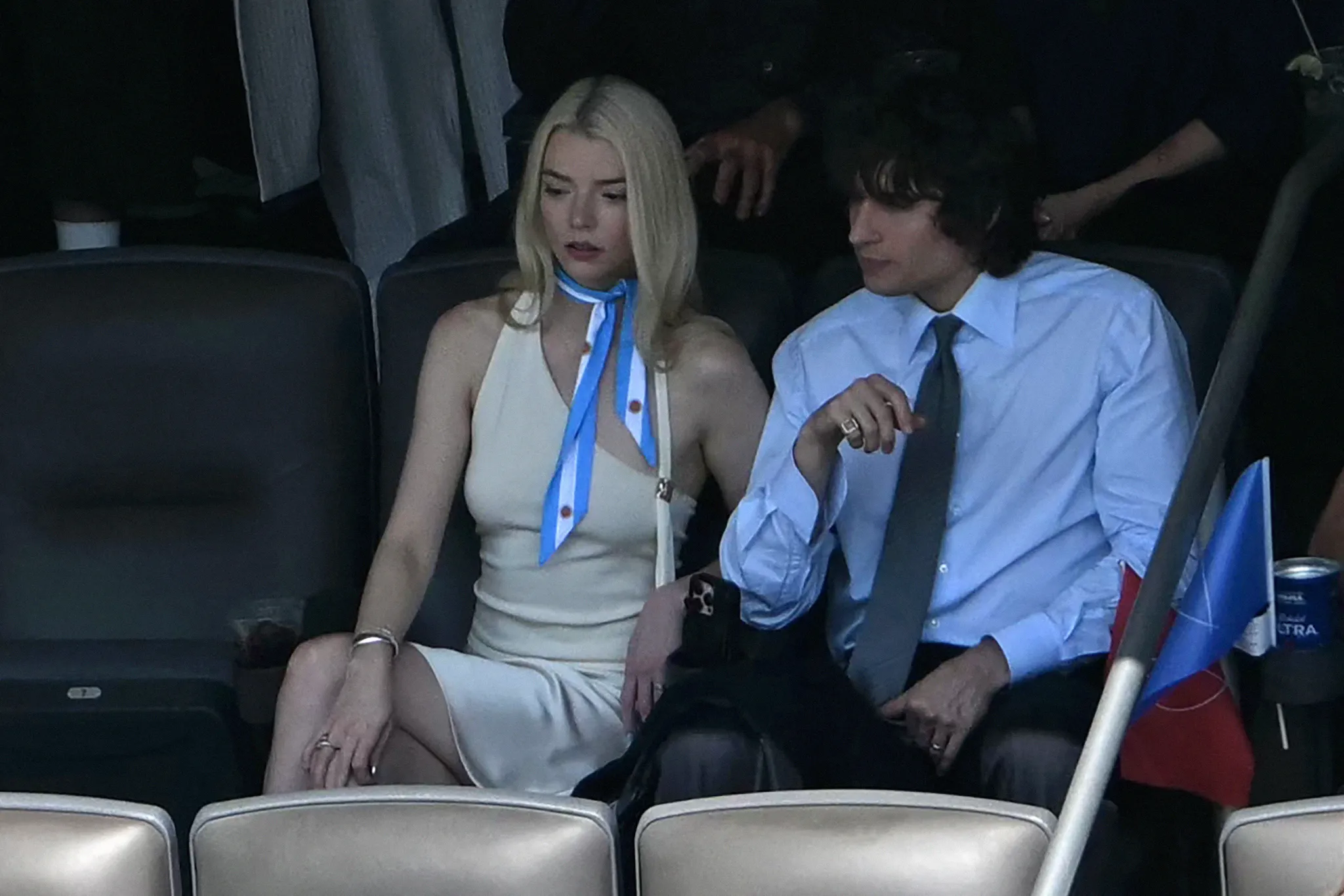Anya Taylor-Joy en Malcolm McRae bij de WK-finale 2026