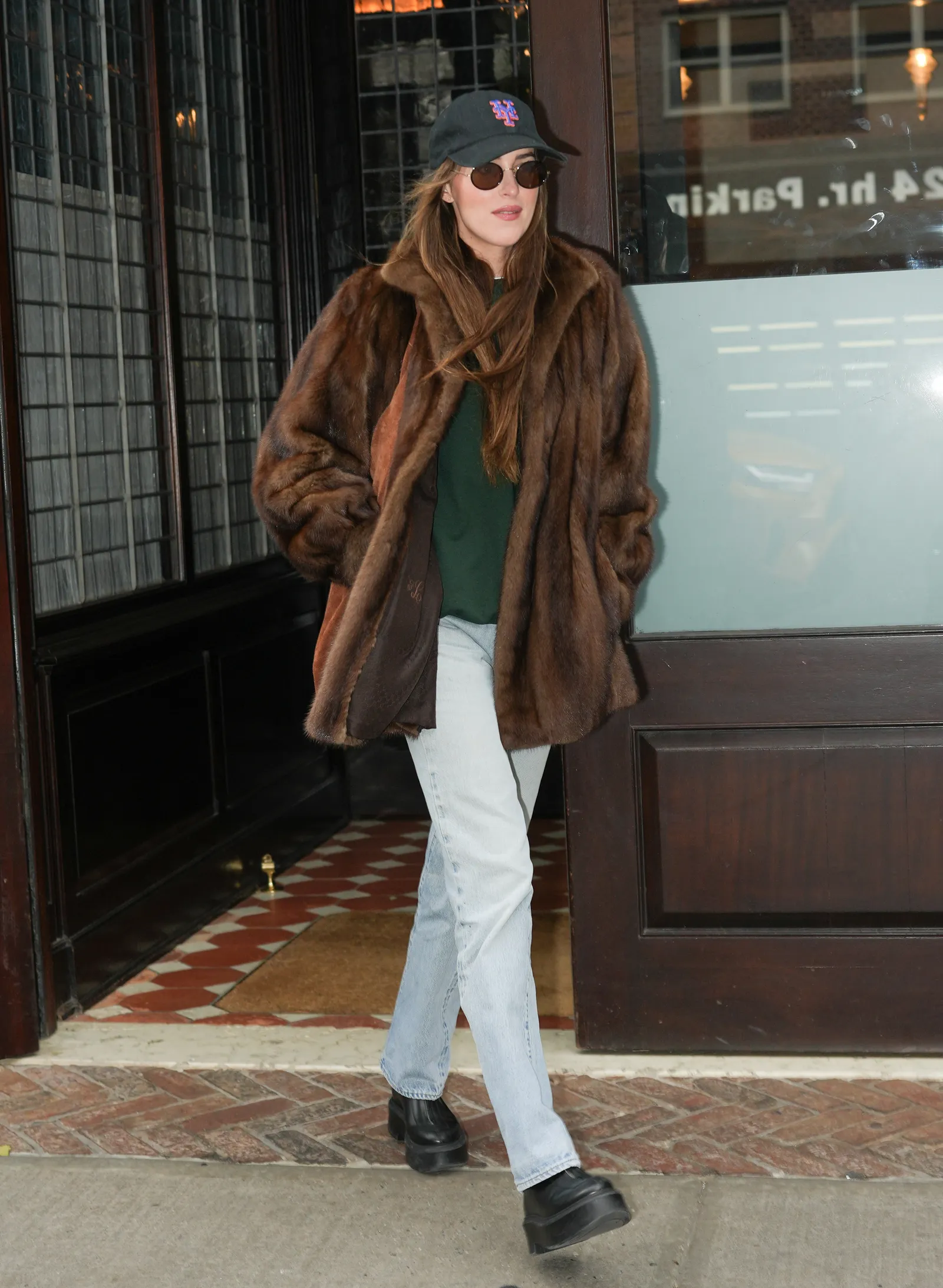 Dakota Johnson herfst outfit