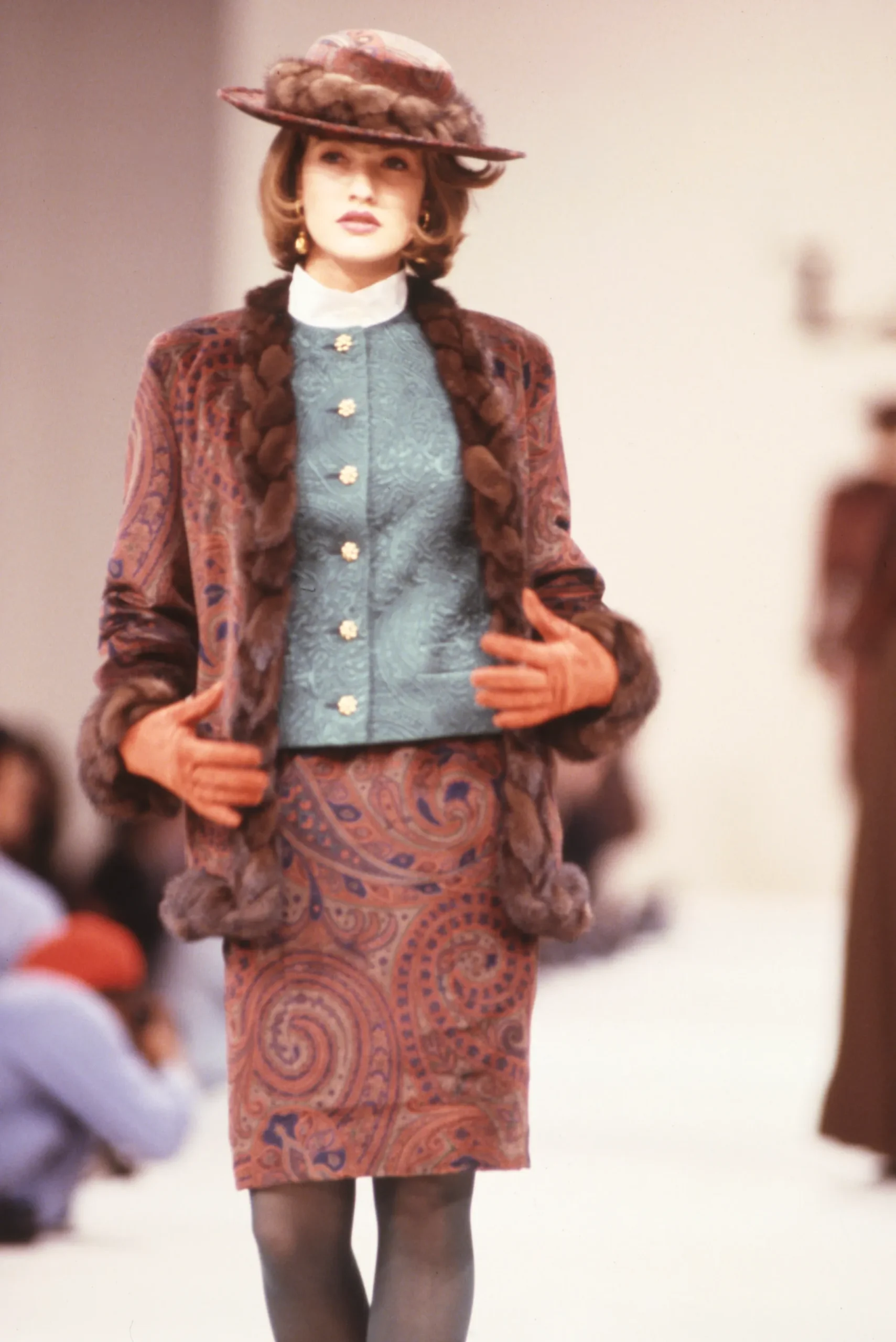 Karen Mulder op de catwalk