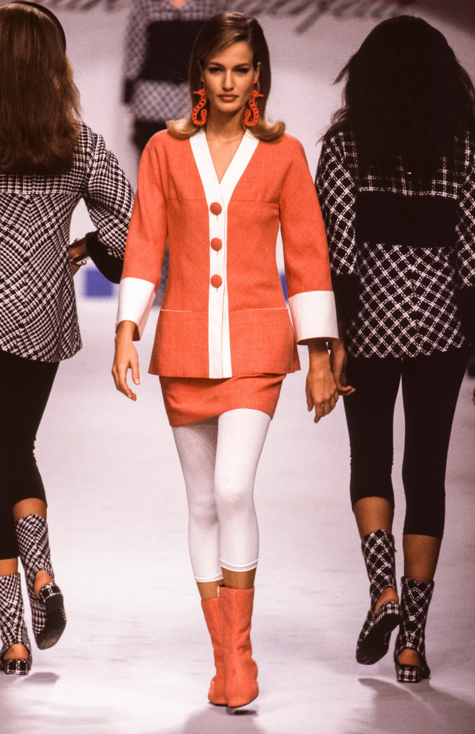 Karen Mulder op de catwalk