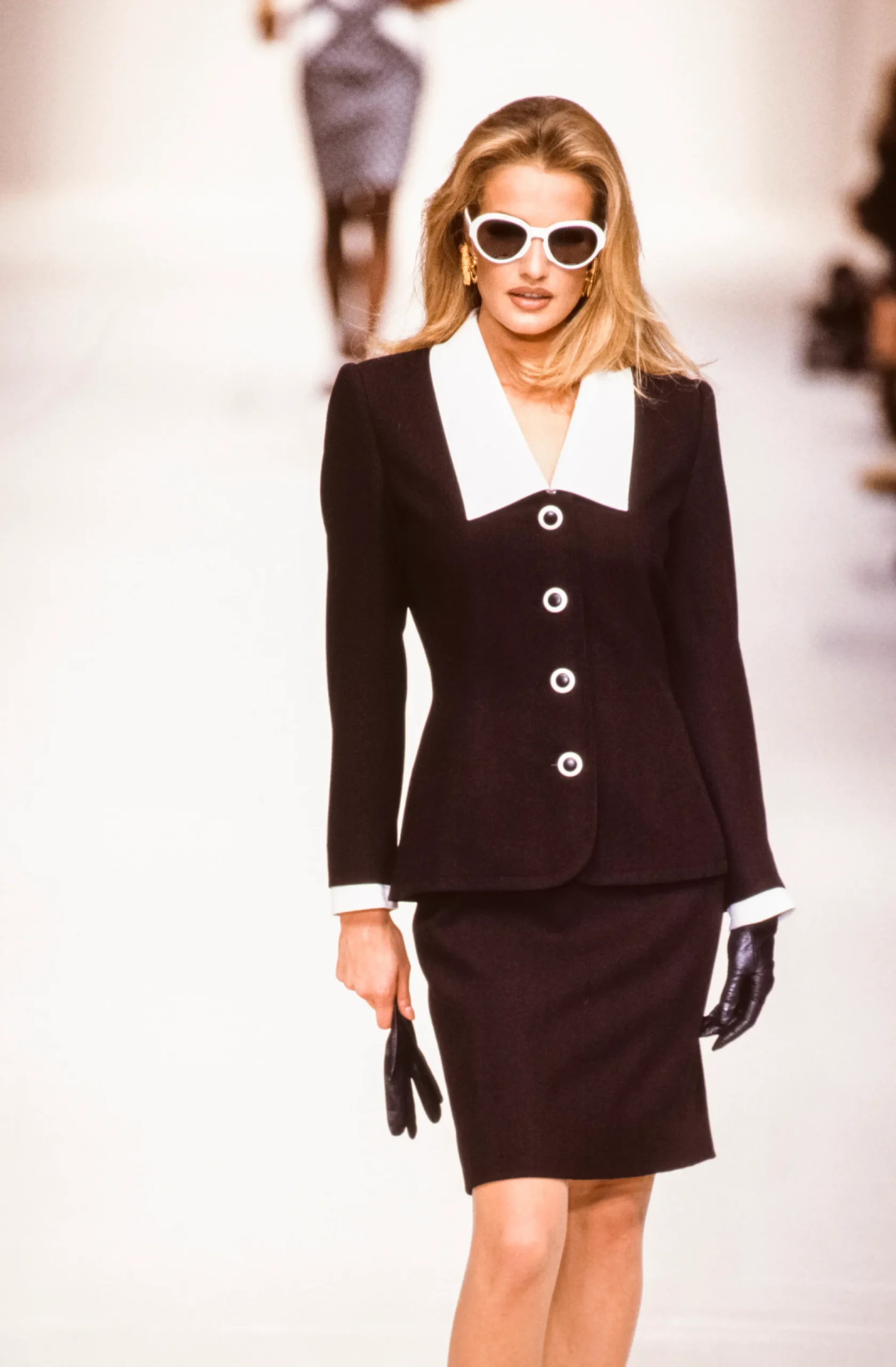 Karen Mulder op de catwalk