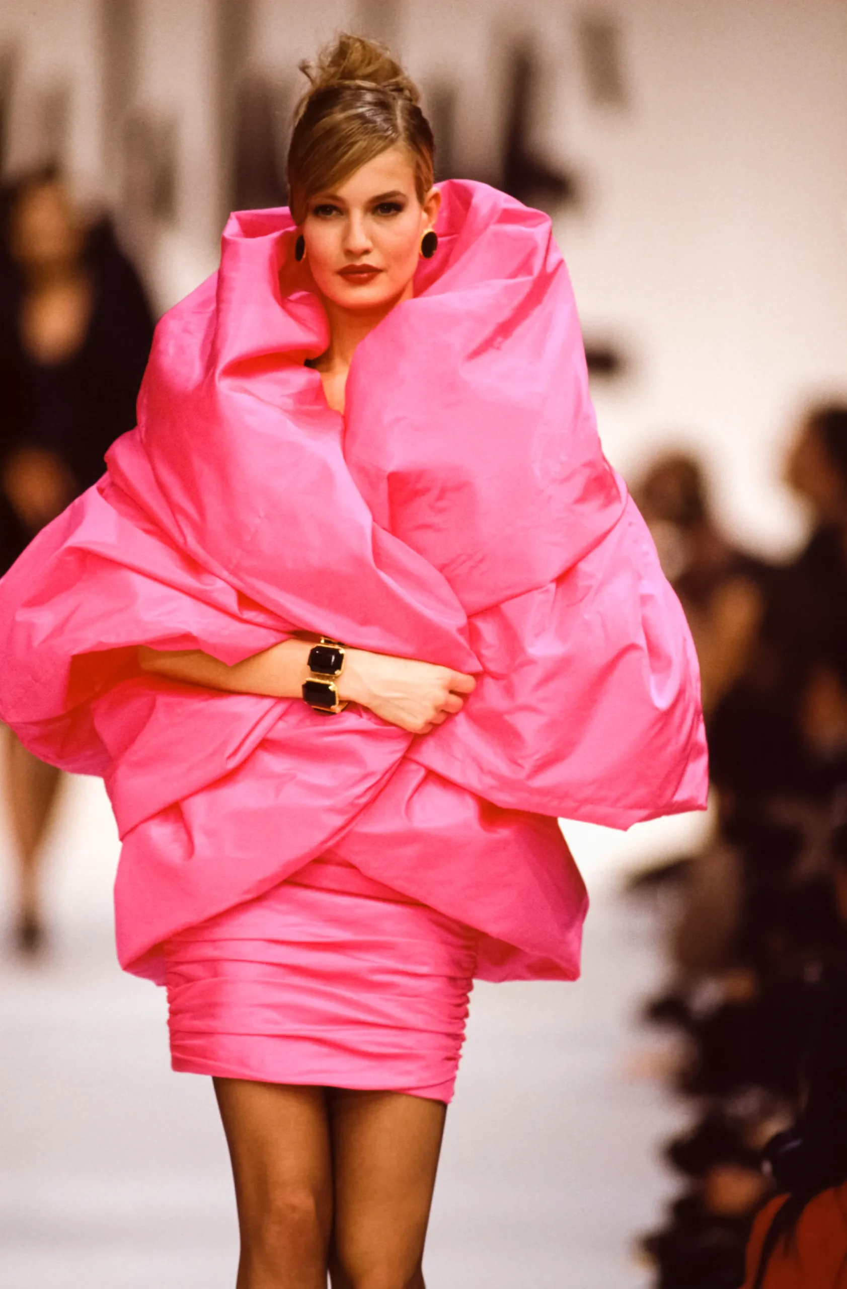 Karen Mulder op de catwalk