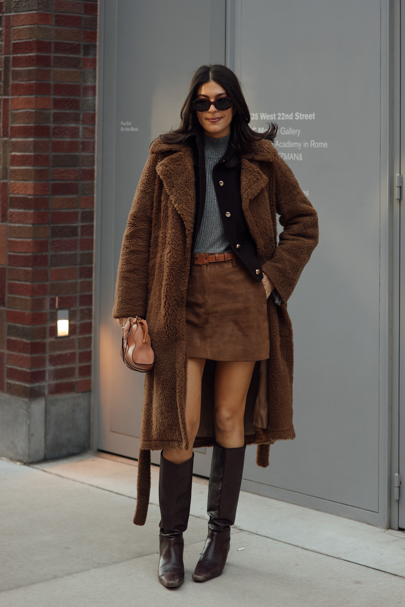 Bruine laarzen in de streetstyle