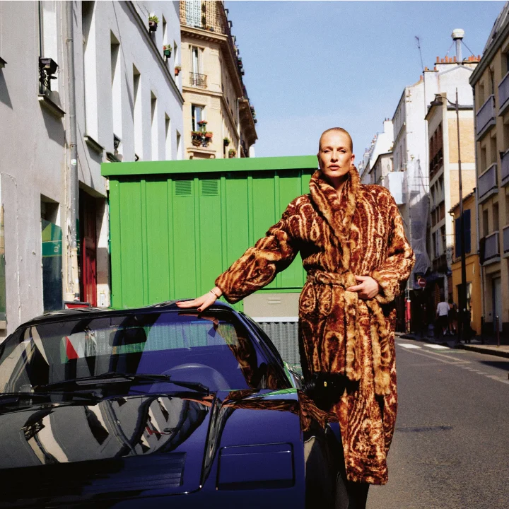 supermodel-karen-mulder-keert-na-20-jaar-terug-met-een-vogue-cover-ik-wilde-alleen-maar-dat-al-die-verschrikkelijke-dingen-zouden-stoppen-404735
