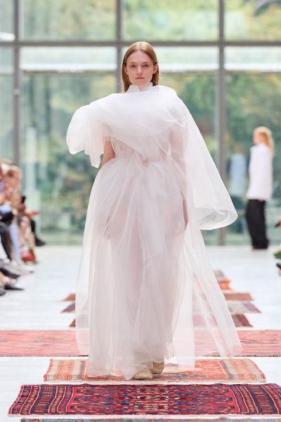 waarom-iedereen-het-heeft-over-deze-georgische-ontwerper-tijdens-copenhagen-fashion-week-402952