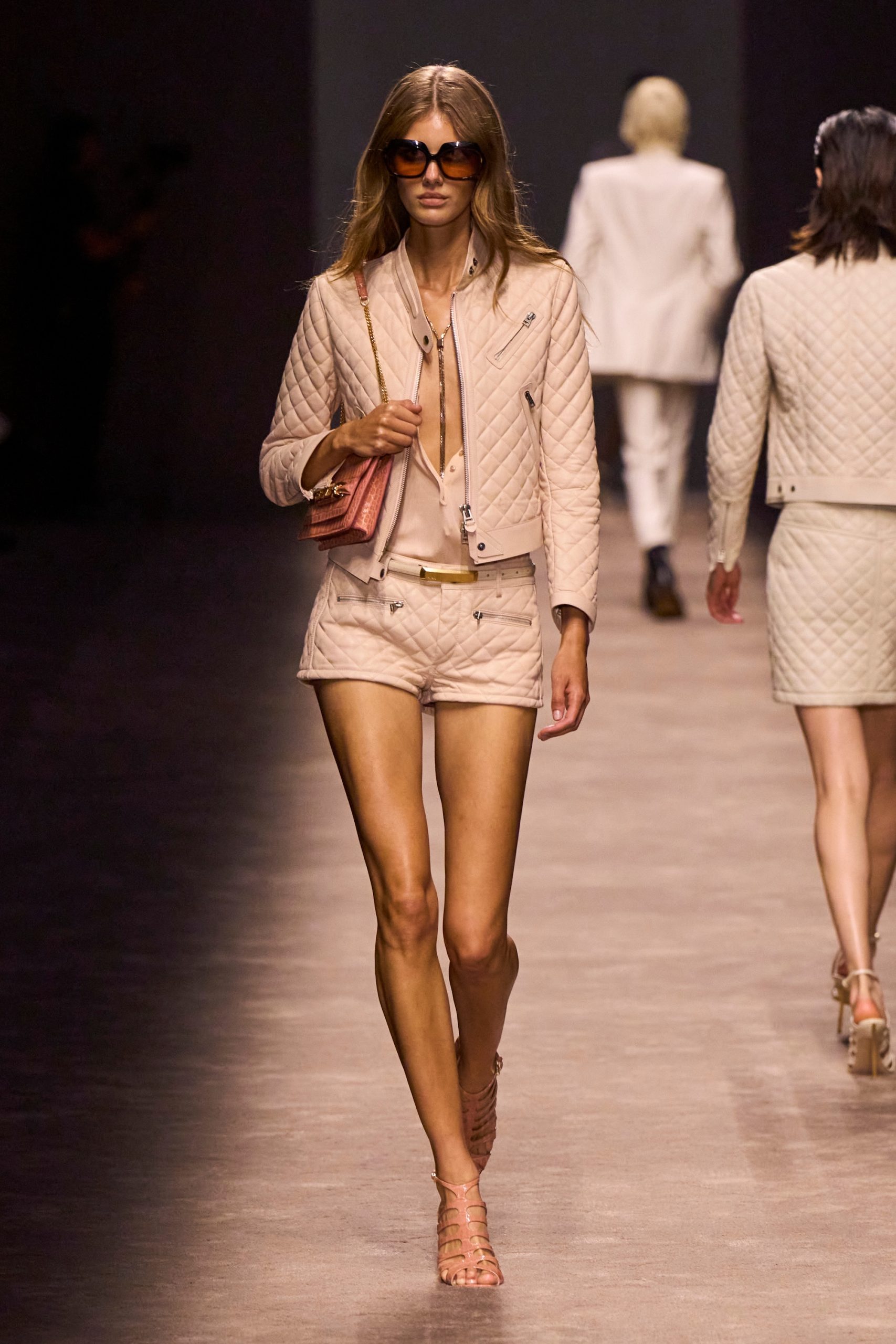 Rosalieke Fuchs op de catwalk bij Tom Ford lente/zomer 2024