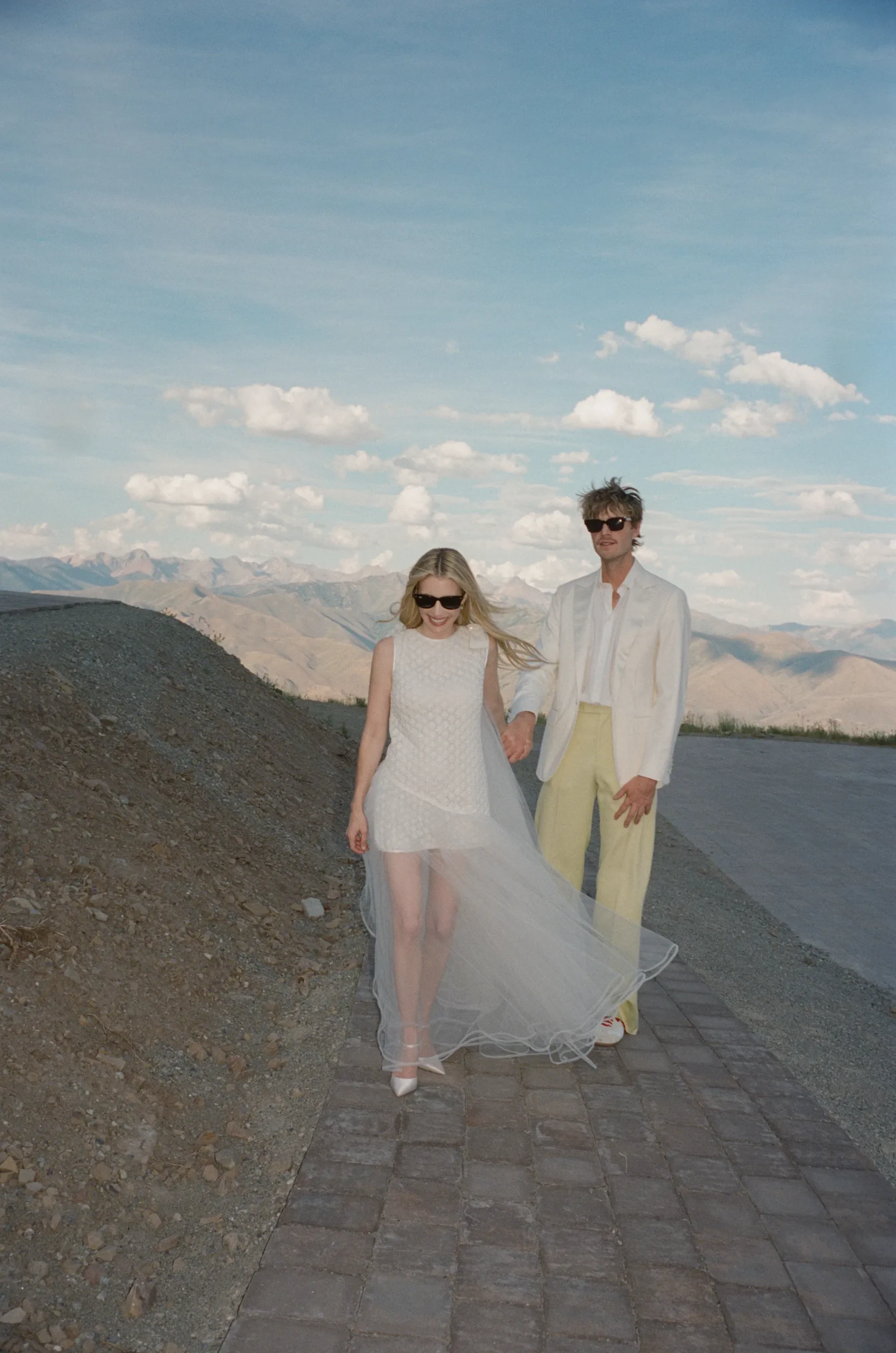 De bruiloft van Emma Roberts en Cody John