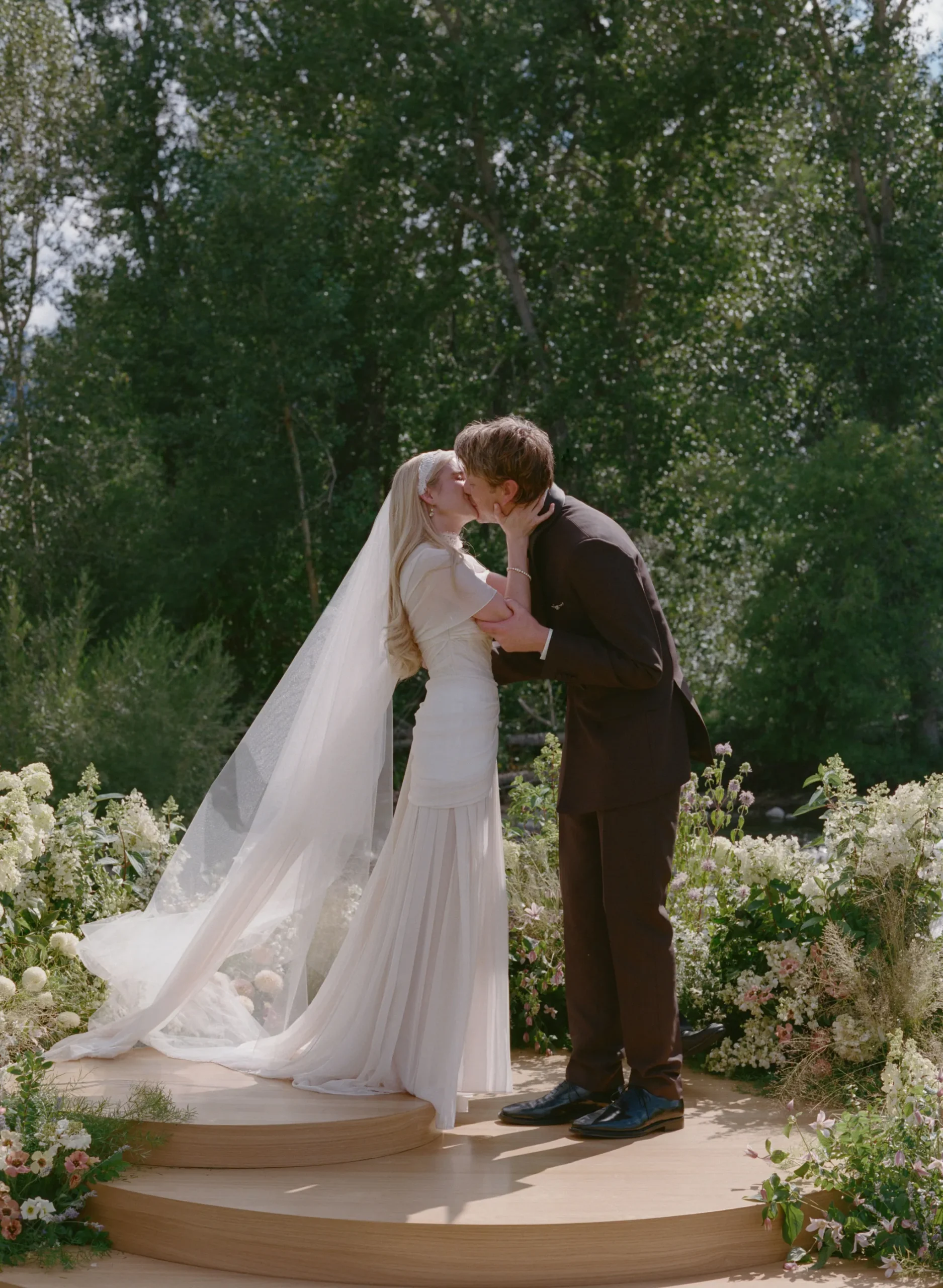De bruiloft van Emma Roberts en Cody John