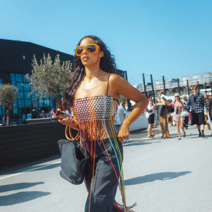 its-a-fringe-frenzy-we-hebben-de-grootste-streetstyletrend-van-copenhagen-fashion-week-al-gespot-402912
