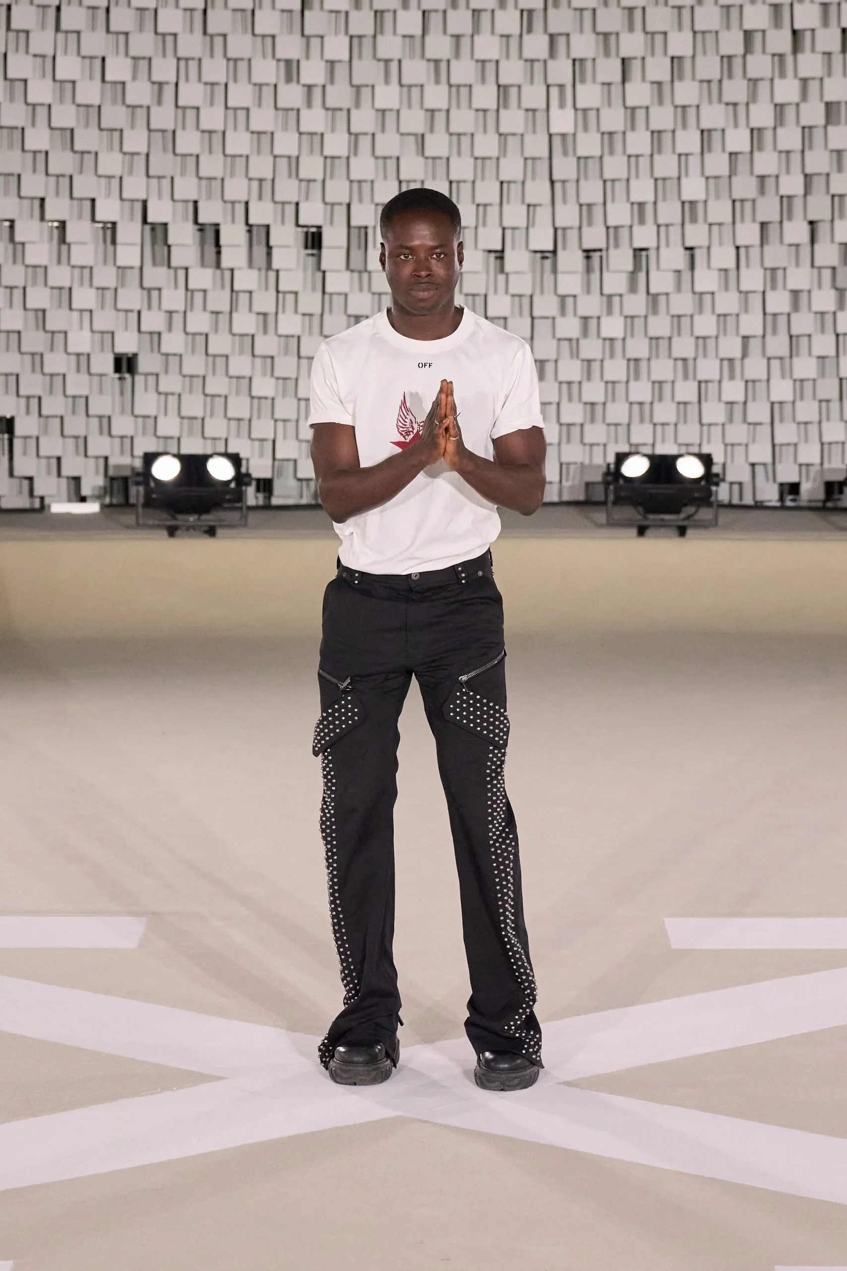 Ib Kamara na een van zijn shows voor Off-White
