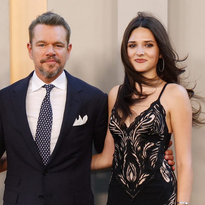 fresh-face-alert-de-20-jarige-dochter-van-matt-damon-tekent-een-modellencontract-405058