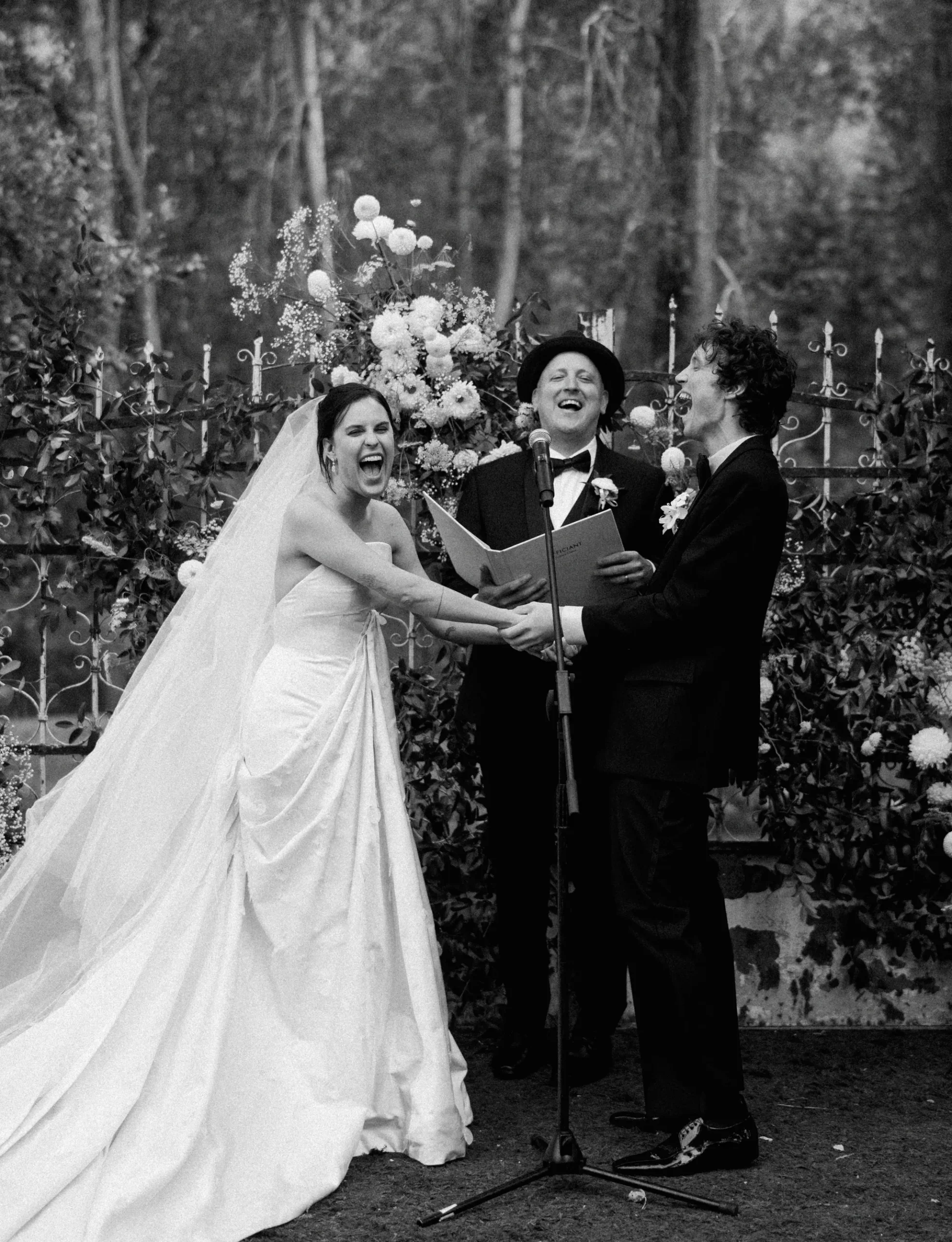 De bruiloft van Tallulah Willis en Justin Acee