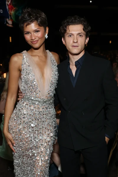 zendaya-en-tom-holland-winnen-als-best-dressed-couple-bij-de-emmys-2026-407559