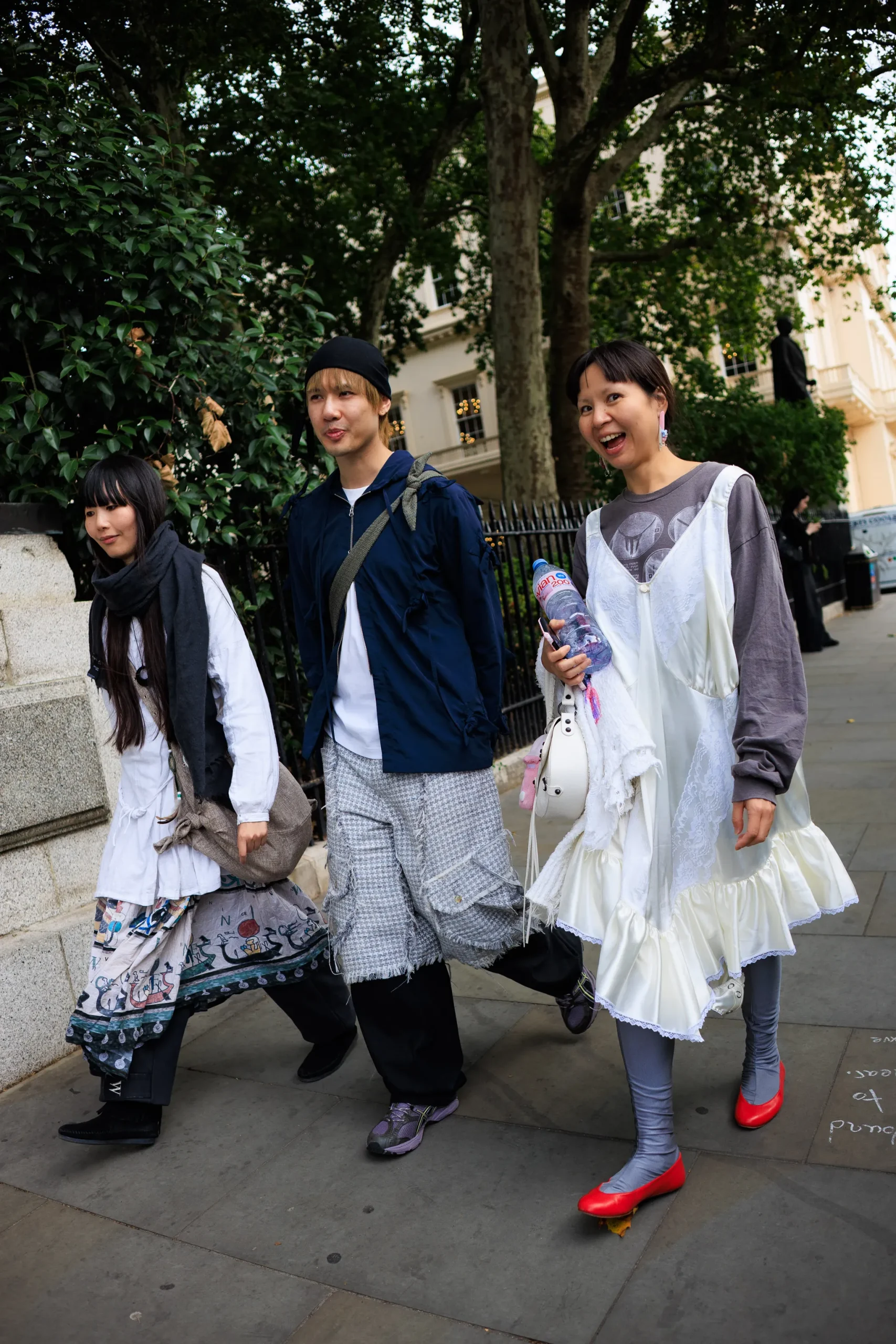 Mensen op straat tijdens London Fashion Week