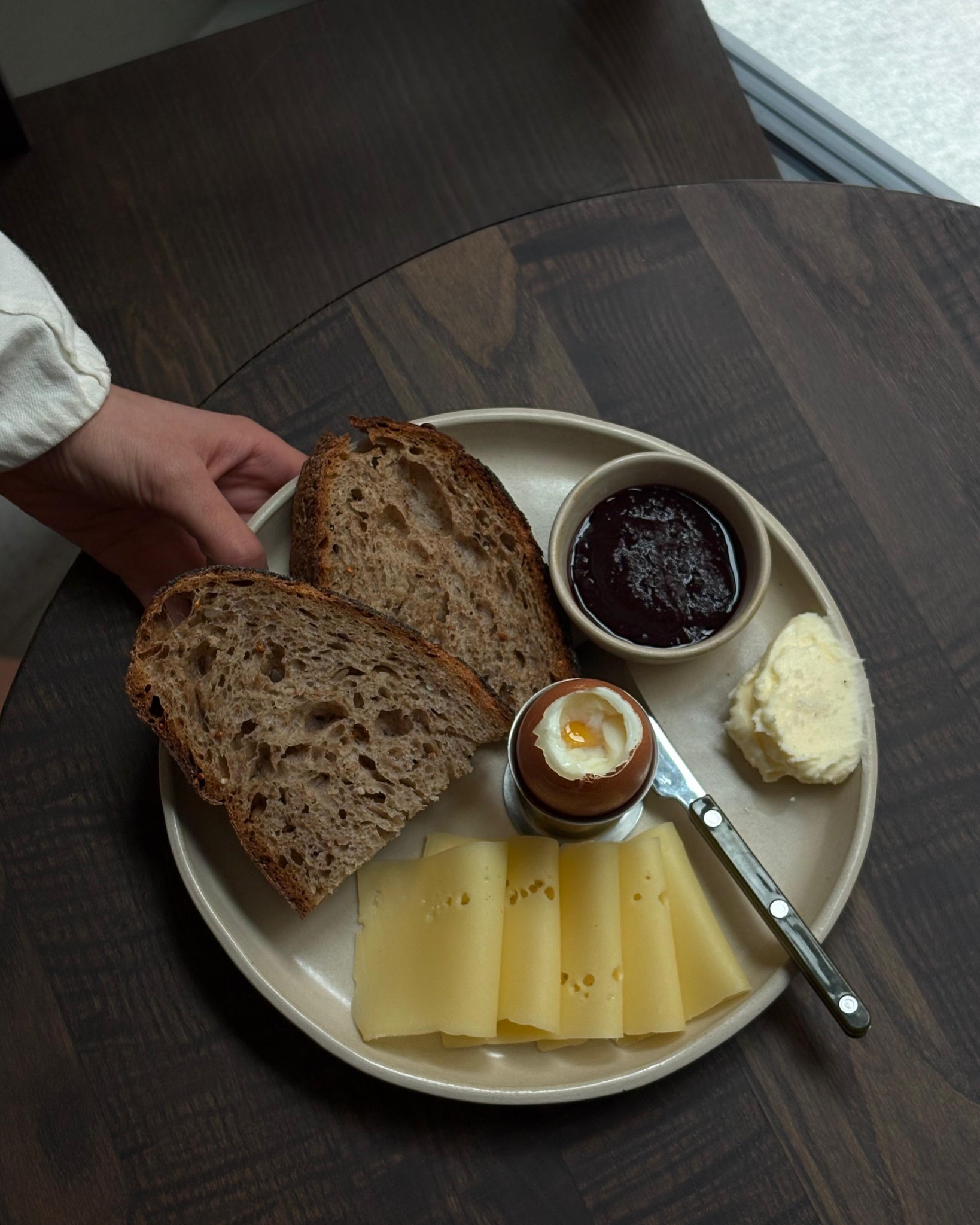 Brood met kaas en ei