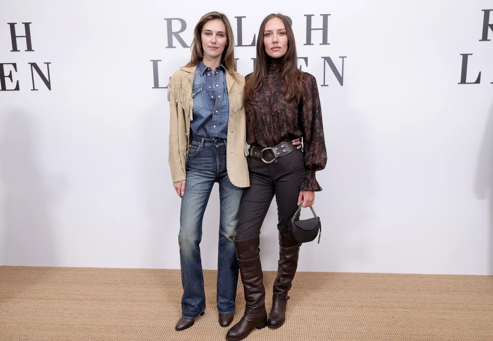 Devon Lee Carlson en Sydney Lynn Carlson bij Ralph Lauren