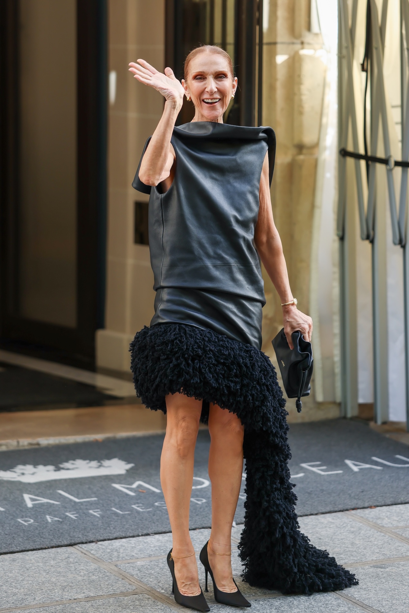 Celine Dion in Loewe in Parijs