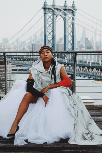 nyc-energy-naomi-osaka-channelt-nba-ster-allen-iverson-in-custom-who-decides-war-bij-de-us-open-2026-405866