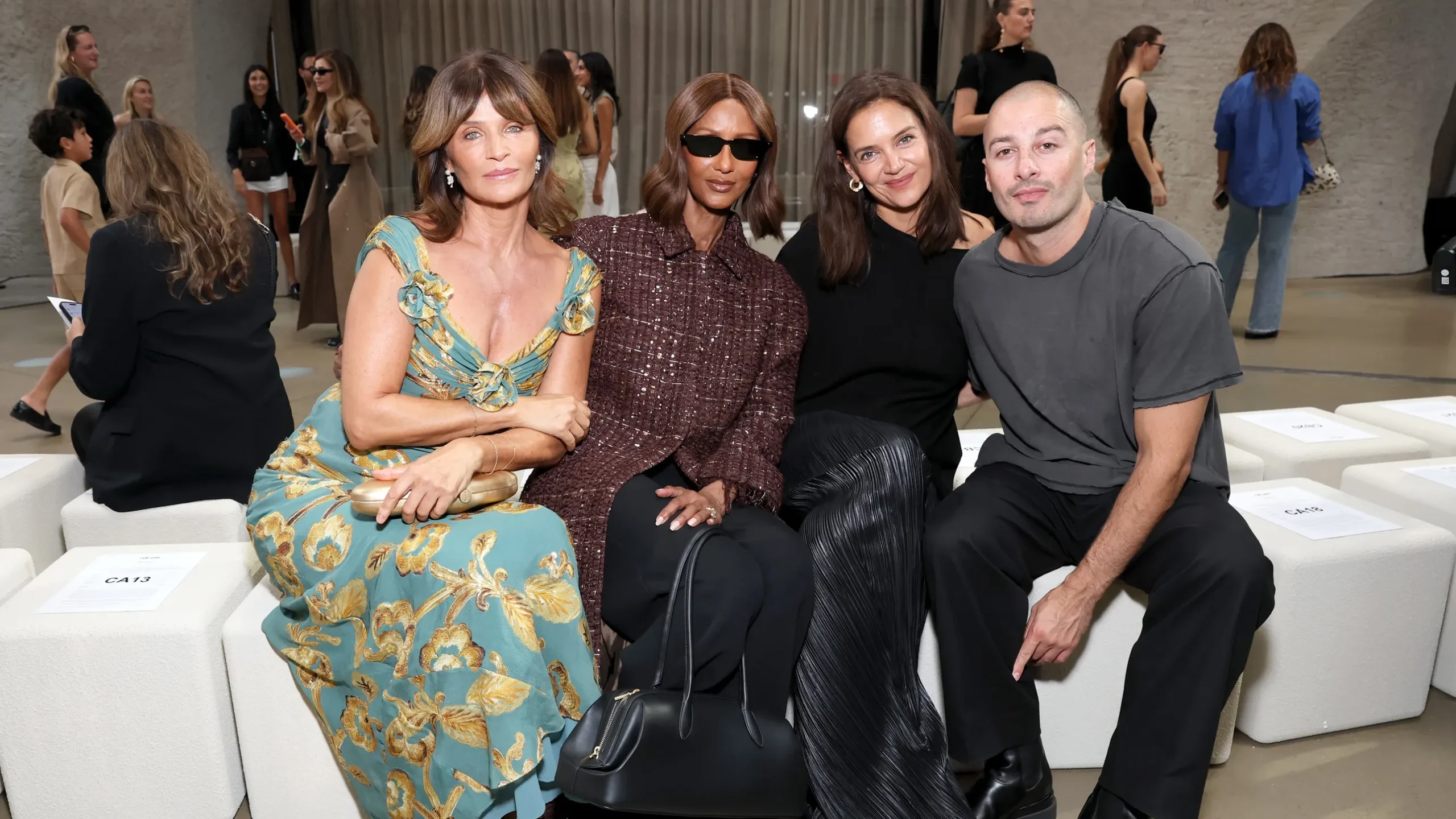 Helena Christensen, Iman, Katie Holmes en Jason Bard Yarmosky bij Cult Gaia