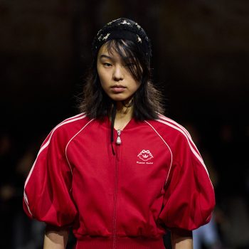 parels-en-strikken-op-je-sneakers-van-simone-rocha-x-adidas-en-meer-coole-shoe-collabs-voor-het-najaar-406433