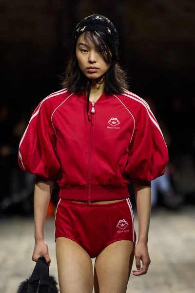parels-en-strikken-op-je-sneakers-van-simone-rocha-x-adidas-en-meer-coole-shoe-collabs-voor-het-najaar-406433