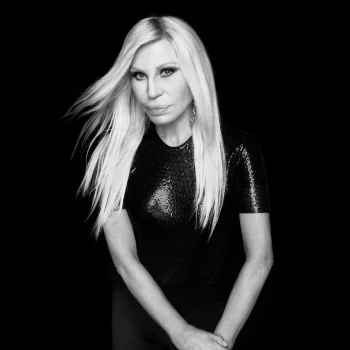 exclusive-donatella-versace-is-terug-met-een-nieuw-merk-408447