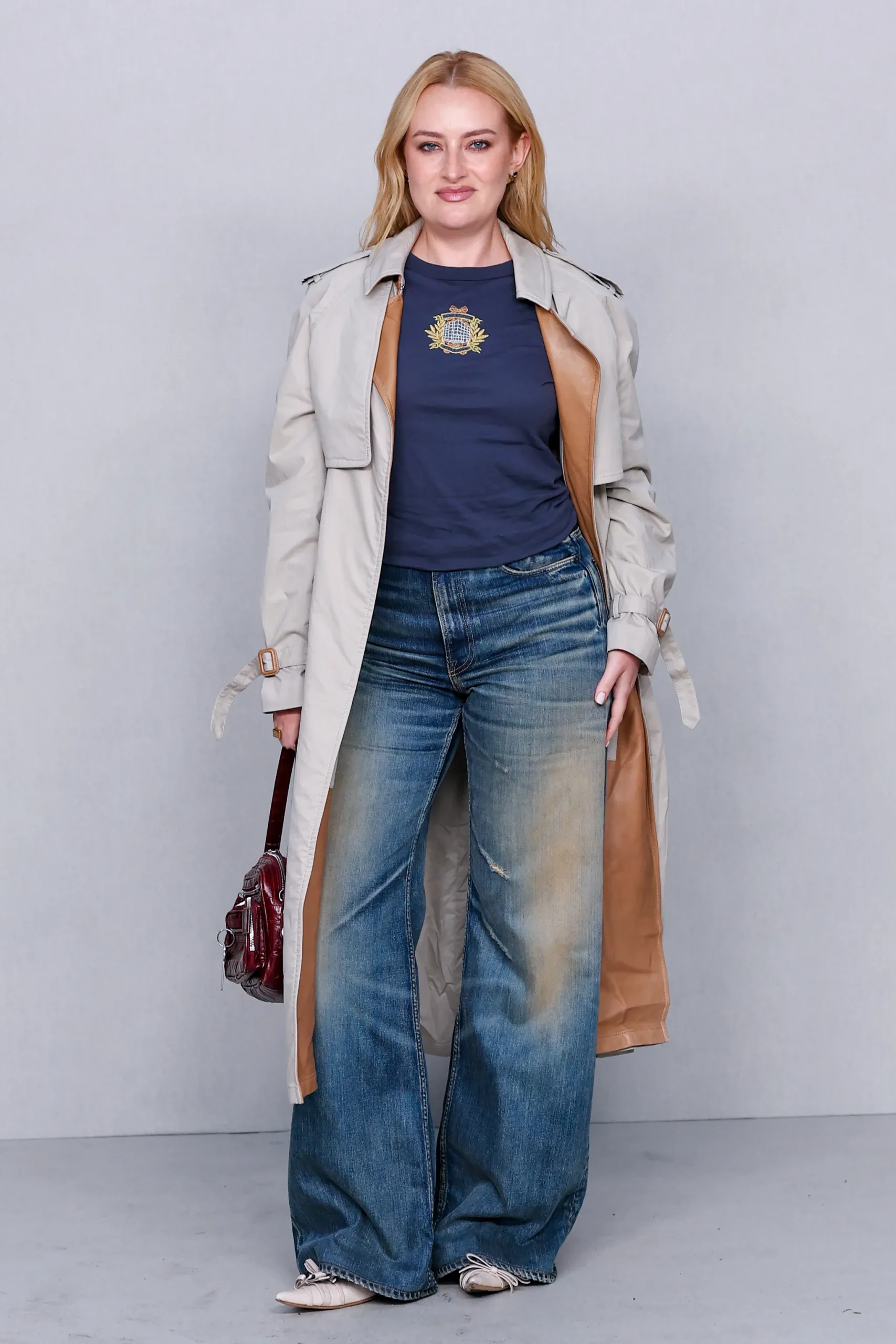 Amelia Dimoldenberg bij Acne Studios lente/zomer 2027