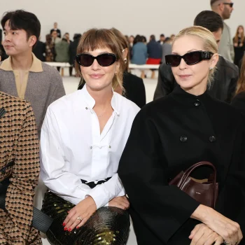 op-de-front-row-tijdens-milan-fashion-week-spotten-we-een-mini-gossip-girl-reunie-409172