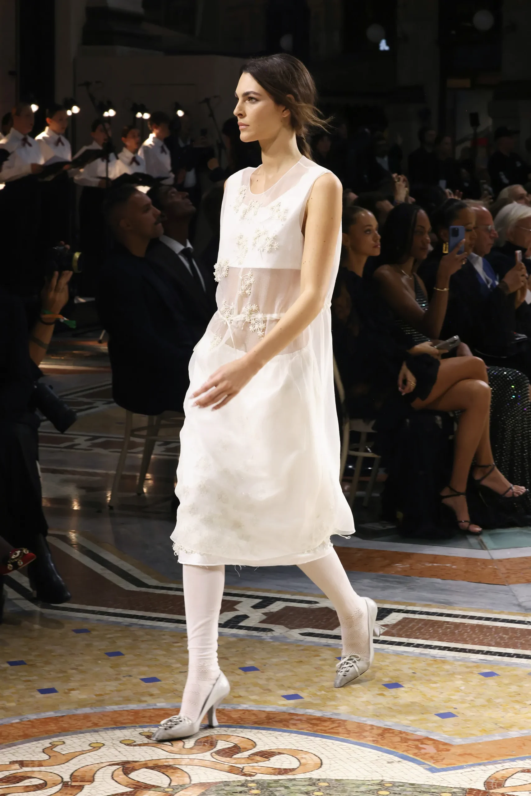 Vittoria Ceretti op de catwalk van Vogue World 2026: Milano