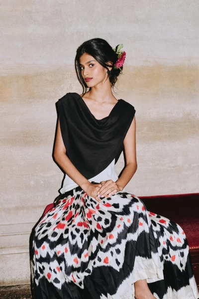 vive-le-ballet-matthieu-blazys-chanel-shines-bright-op-het-podium-van-de-opera-garnier-in-parijs-410989