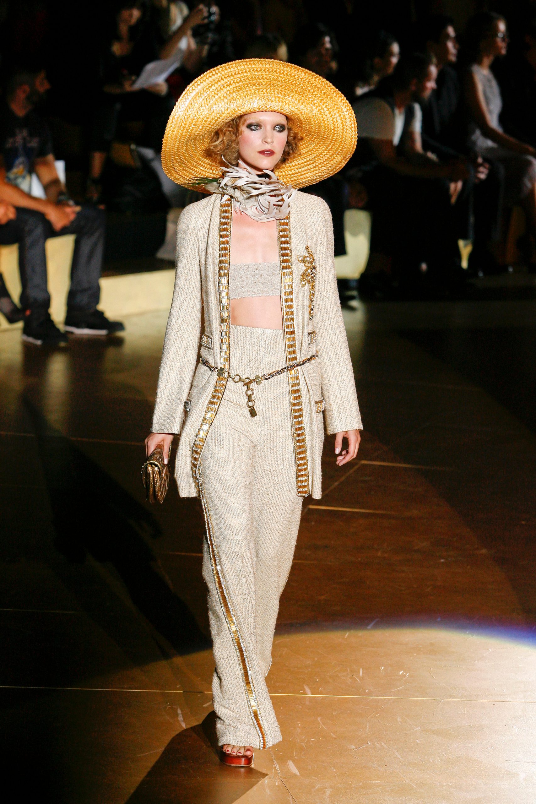 Arizona Muse op de catwalk van Marc Jacobs lente/zomer 2011