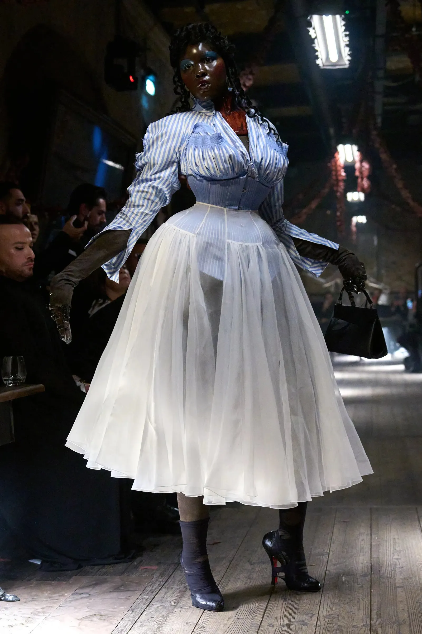 Margiela’s spring/summer 2024 glass doll als mode-referentie voor halloween
