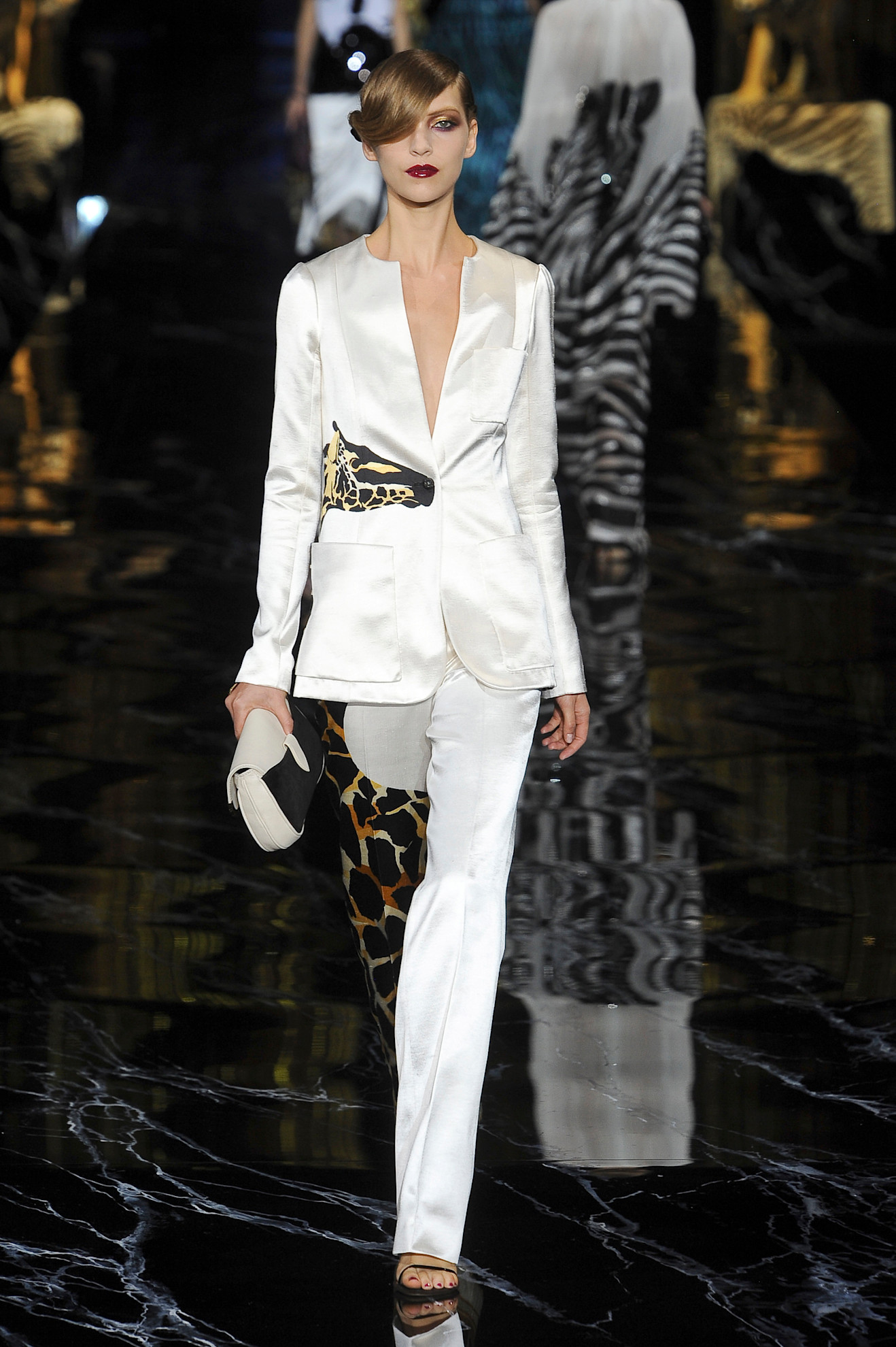Arizona Muse op de catwalk van Louis Vuitton lente/zomer 2011